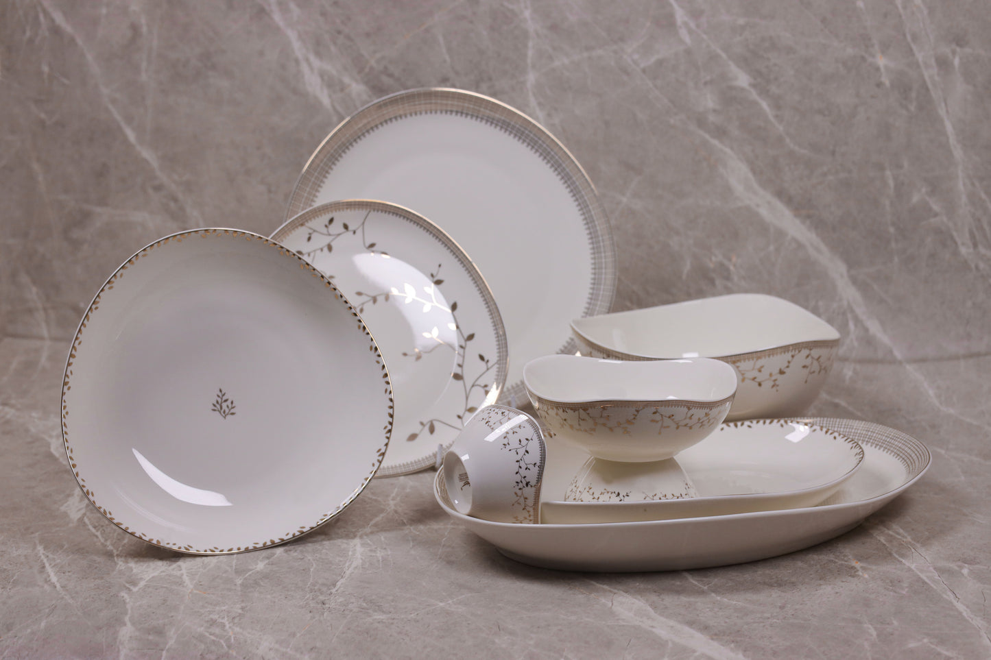 QUEEN CHARM dinner set 30 pcs
