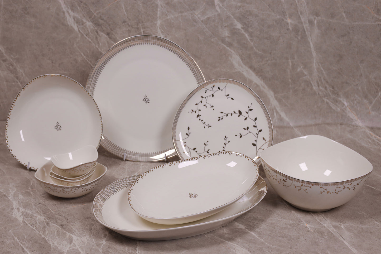 QUEEN CHARM dinner set 30 pcs