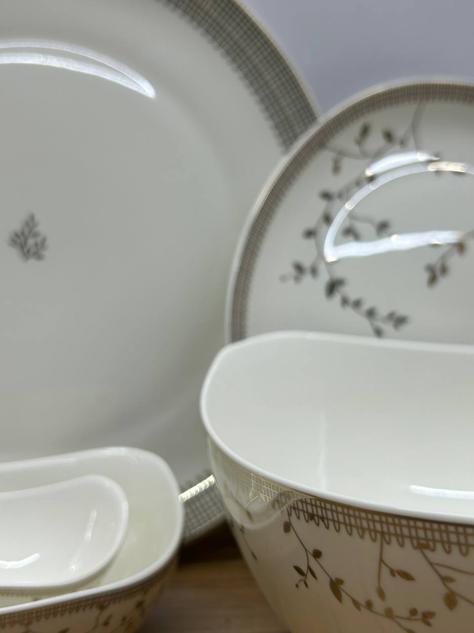 QUEEN CHARM dinner set 30 pcs