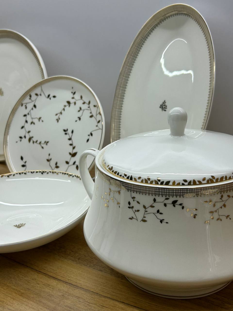 QUEEN CHARM dinner set 60 pcs
