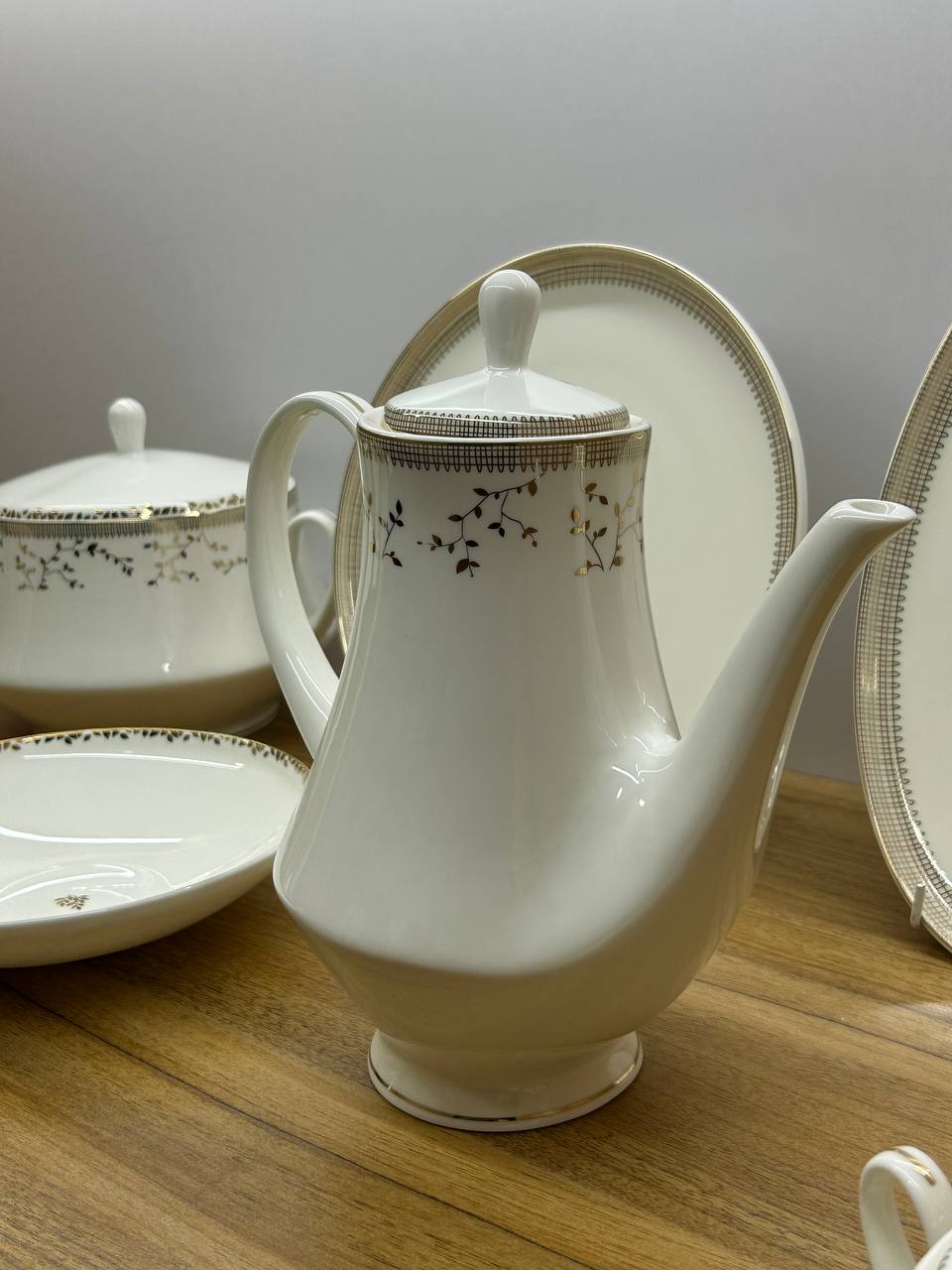 QUEEN CHARM dinner set 60 pcs