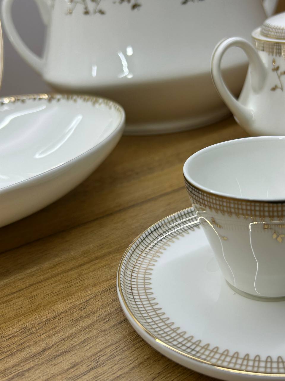 QUEEN CHARM dinner set 60 pcs