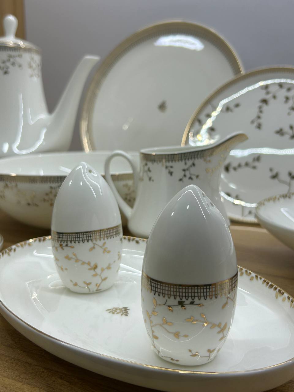 QUEEN CHARM dinner set 60 pcs