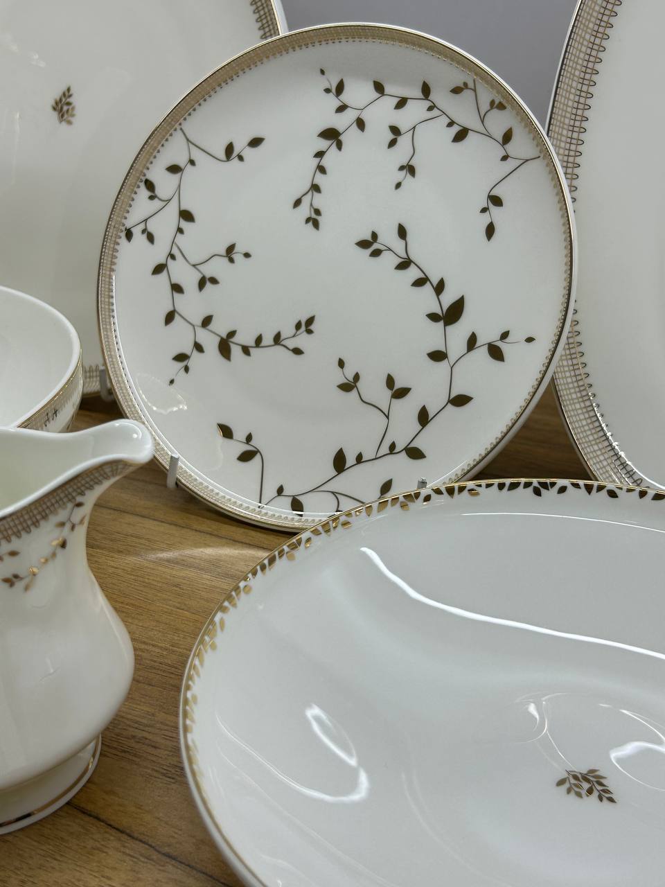 QUEEN CHARM dinner set 60 pcs