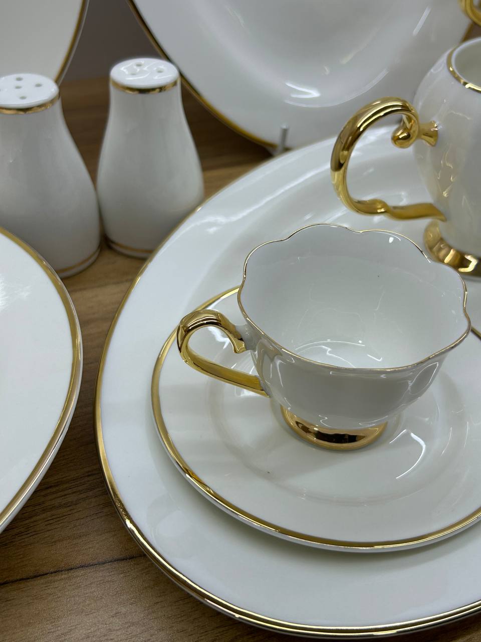 ROYAL CHARM dinner set 60 pcs