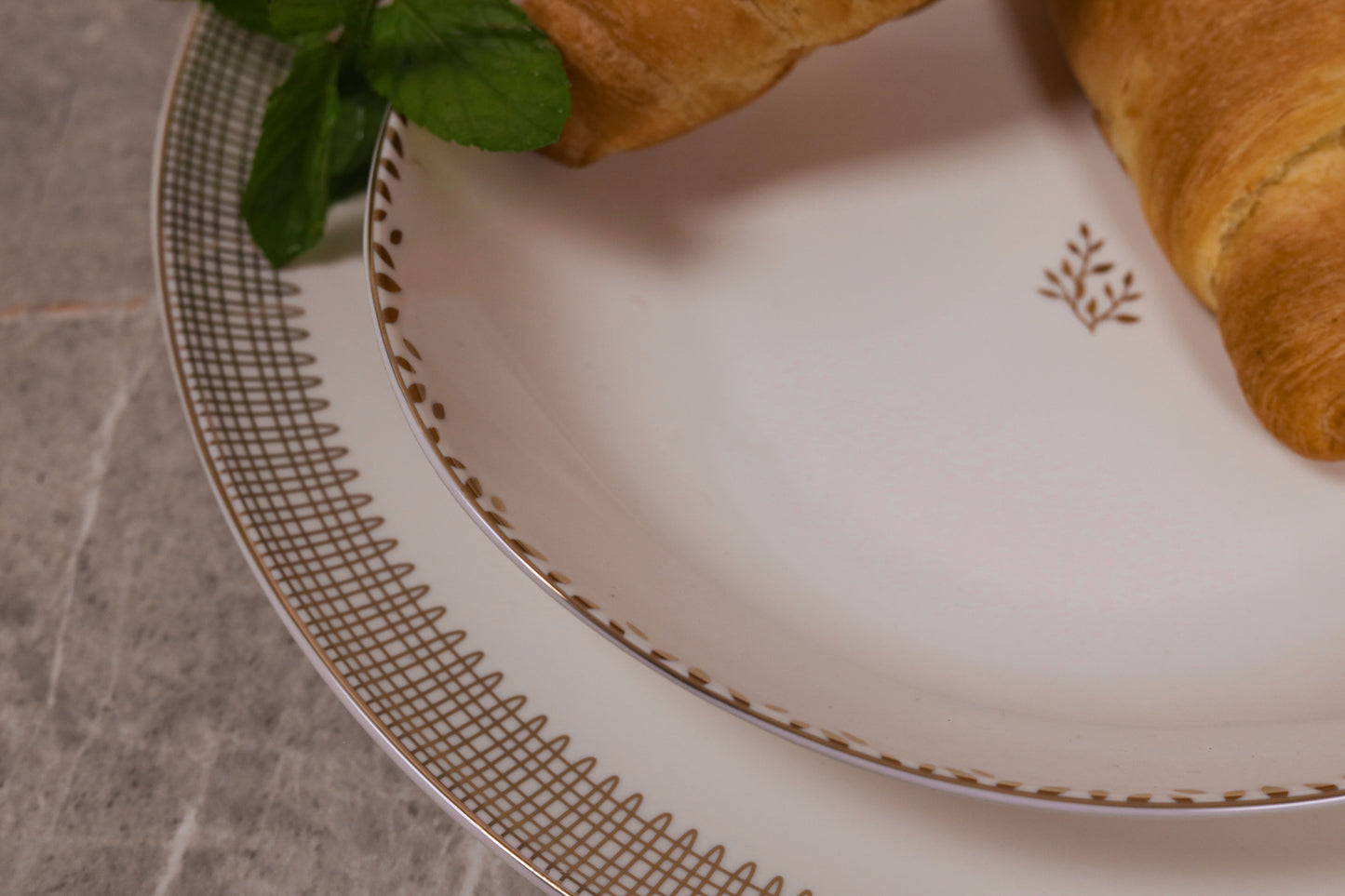 QUEEN CHARM dinner set 30 pcs