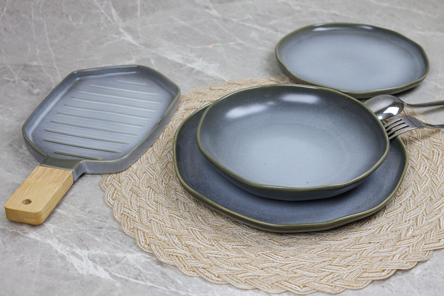 BLACK SHINY MAT dinner set 32 pcs