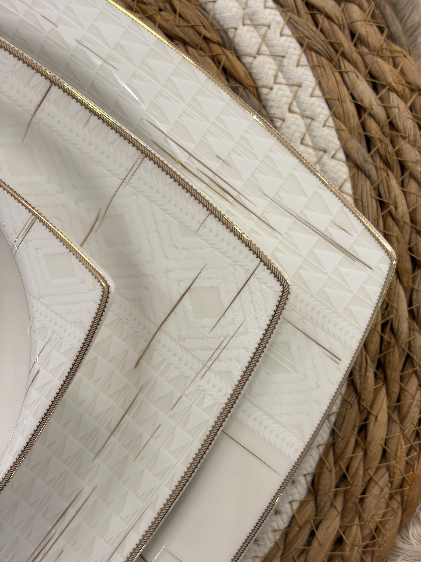 DECORATED SQUARE dinner set 33 pcs