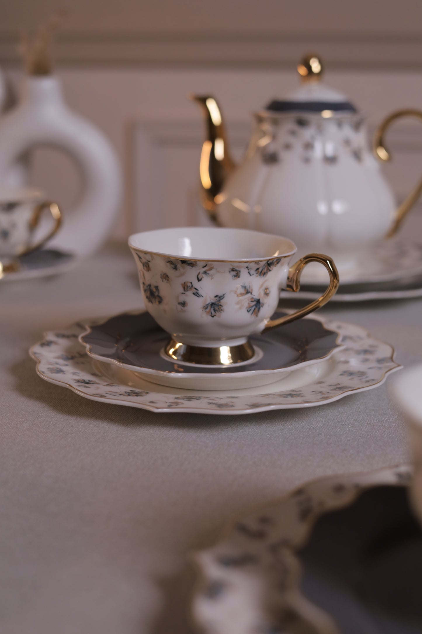 EARL GREY Tea and Gateau Set 24 pcs