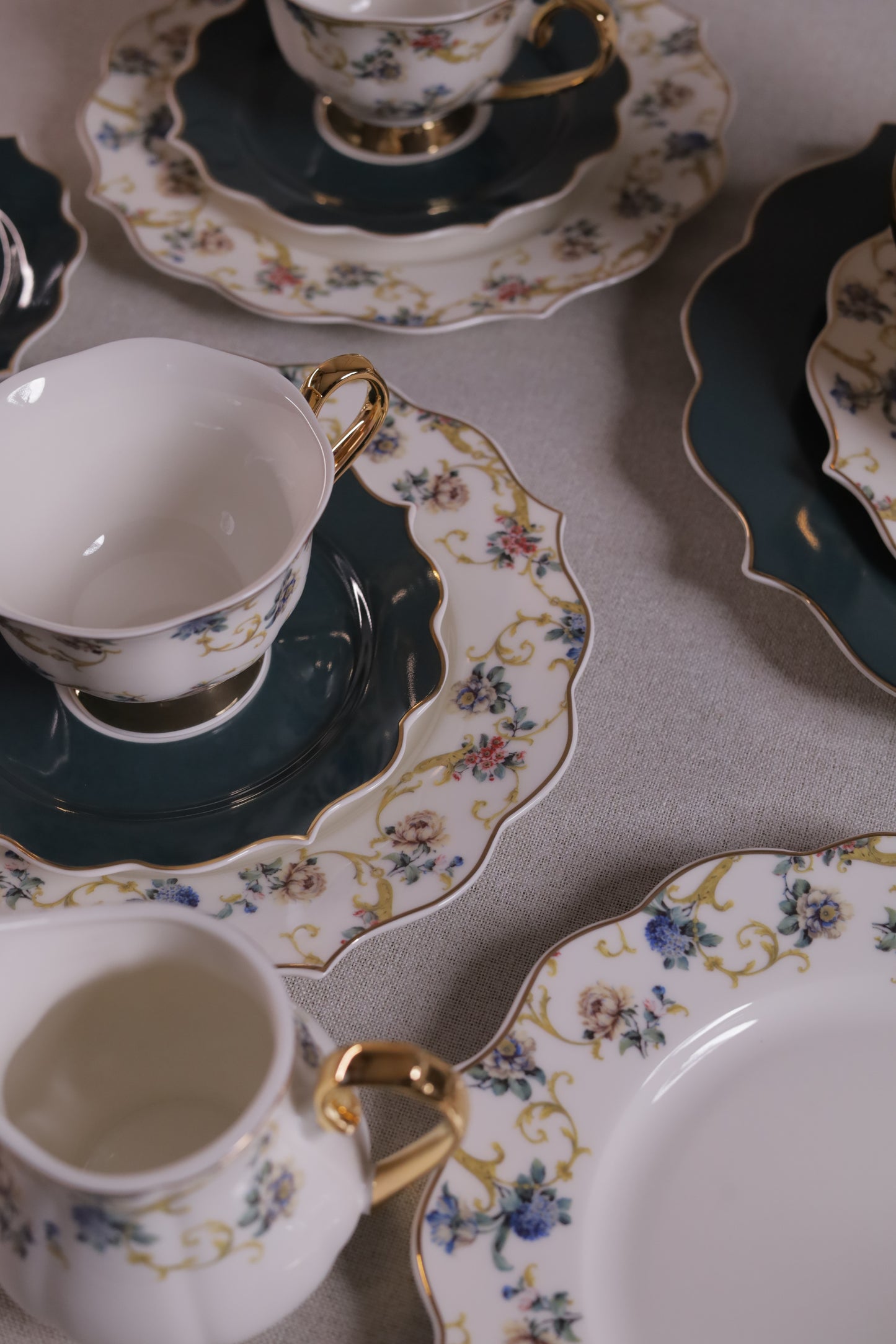 BUTTERFLY Tea and Gateau Set 24 pcs
