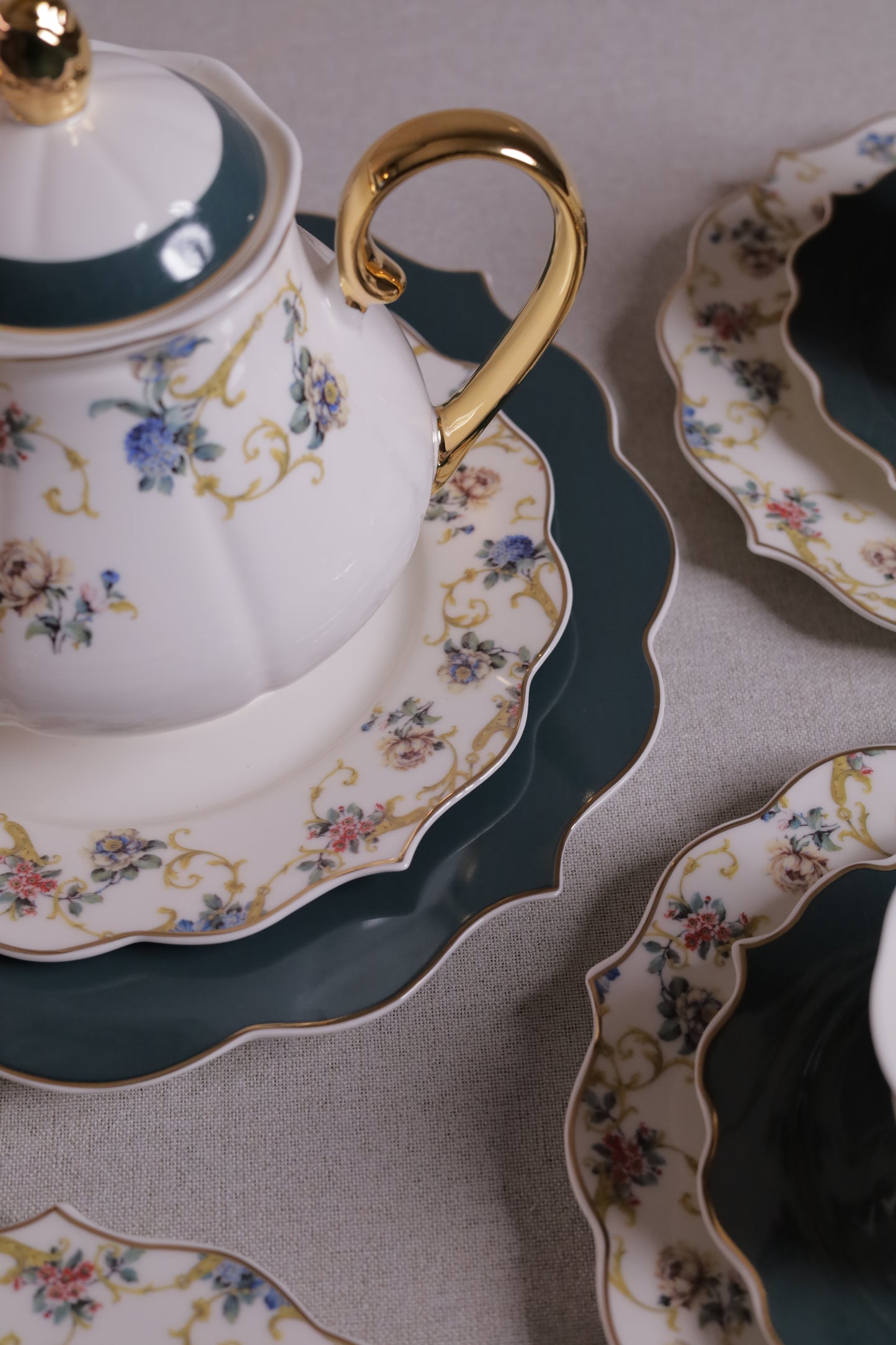 BUTTERFLY Tea and Gateau Set 24 pcs